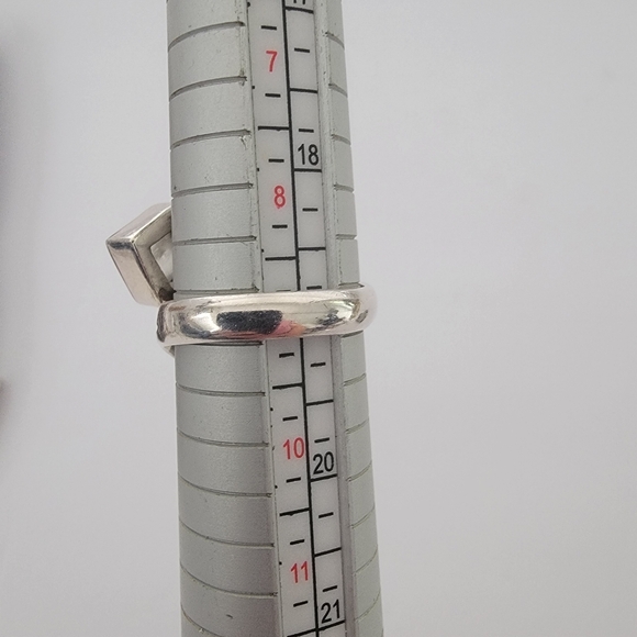 925 Silver Moonstone Ring - Picture 4 of 5